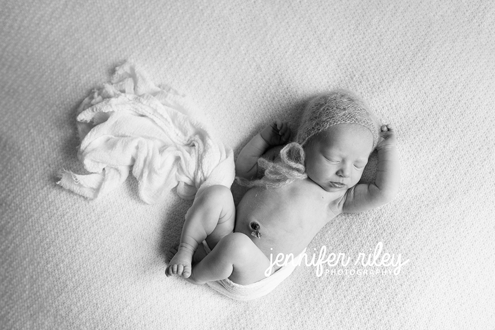 Newborn photography Frederick MD