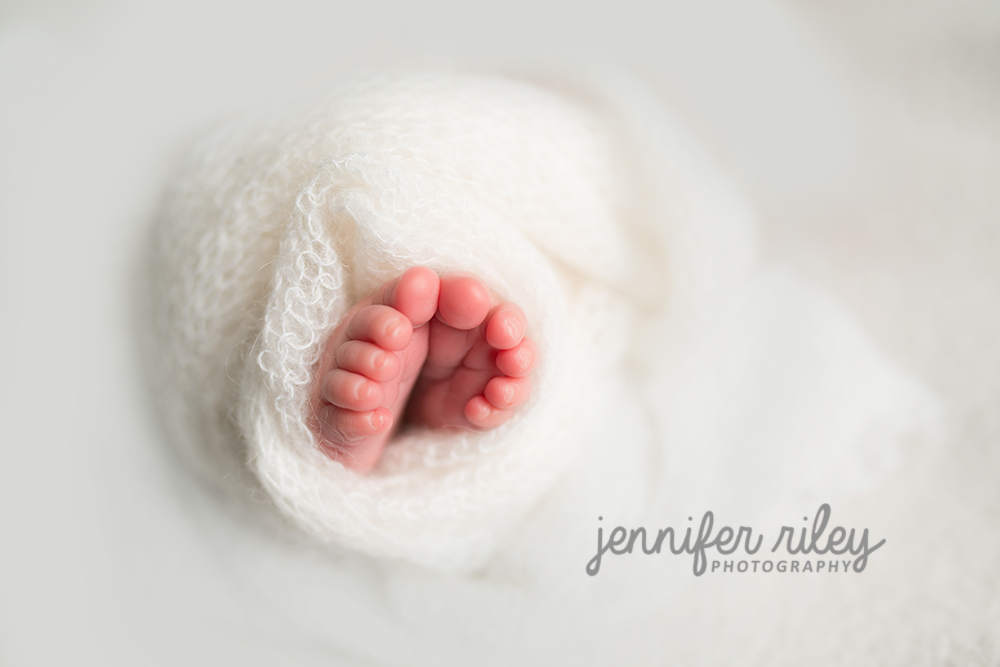 NewbornToesJenniferRileyPhotography