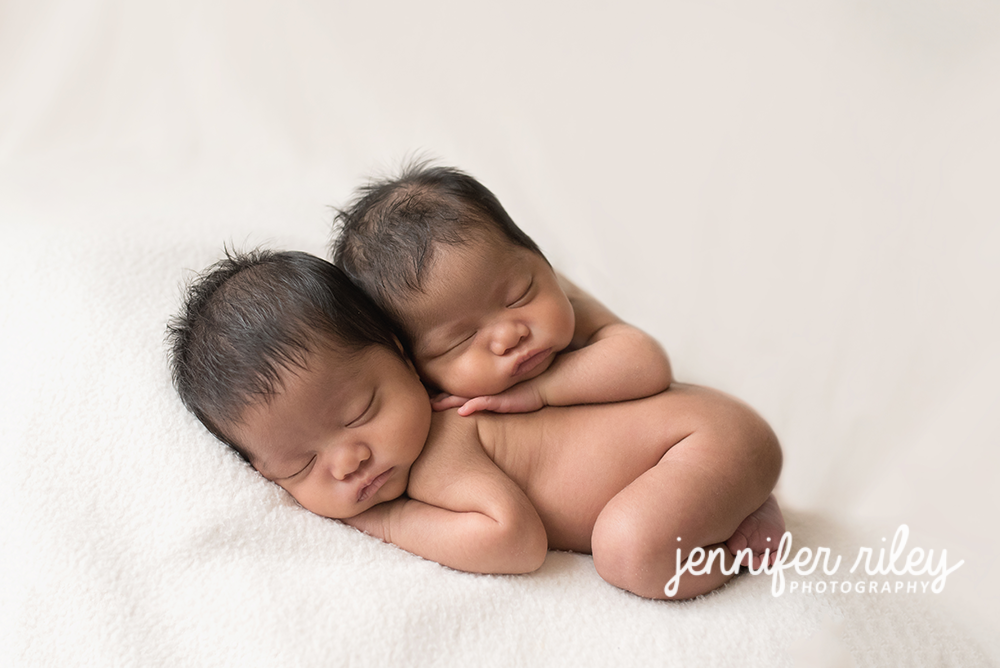 Newborn_twins_Jennifer_riley_photography